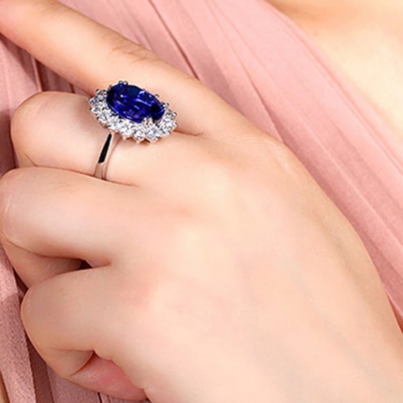 New Royal Luxury 925 Silver Sapphire Ring - Picture 8 of 10